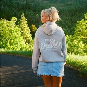 Dandy Worldwide Hoodie “Let’s Go on a Drive” Medium